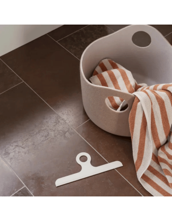 Склоочисник з настінним гачком Blomus Kapi 67232, бежевий