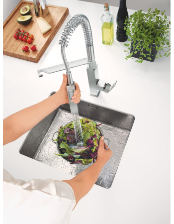Змішувач для кухні з гнучким виливом Grohe Eurocube 31395DC0