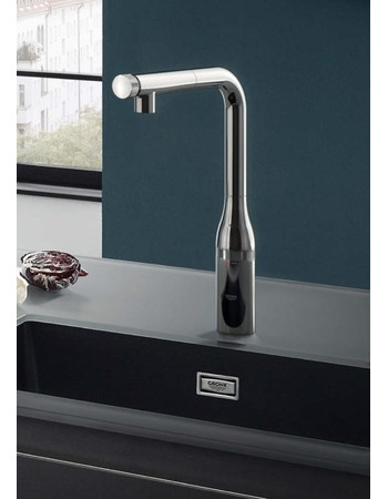 Змішувач для кухні з висувним виливом Grohe Essence SmartControl 31615000